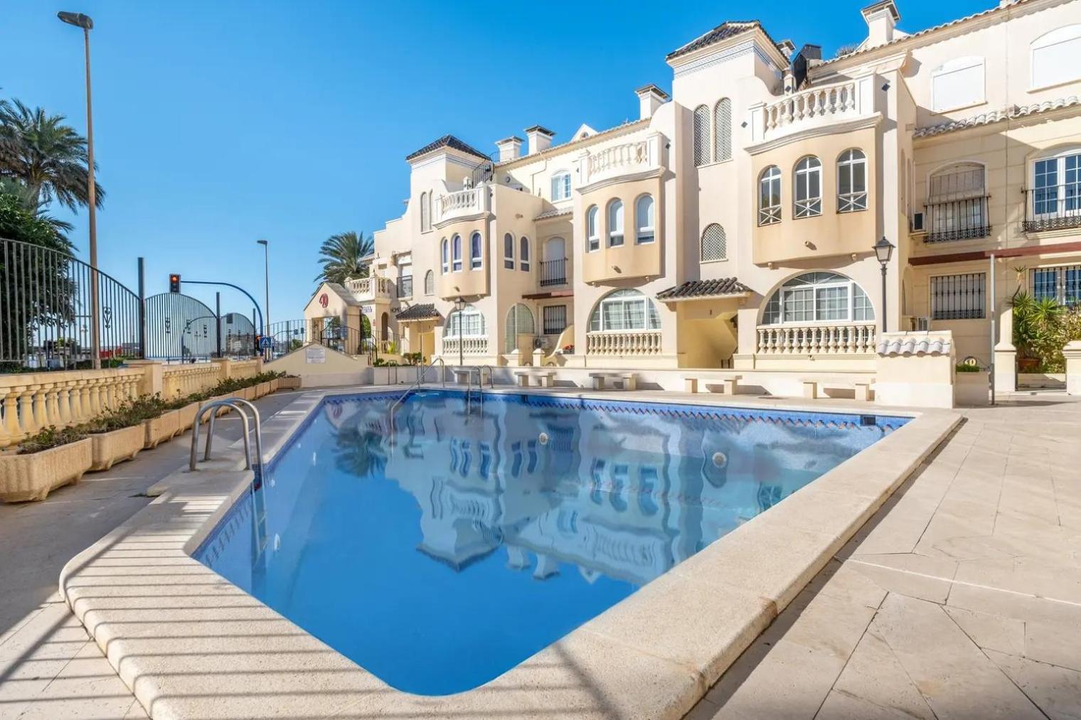 טורבייחה Amazing Penthouse On The Beach, Sea Views, Wifi, Airconditioning And Parking מראה חיצוני תמונה