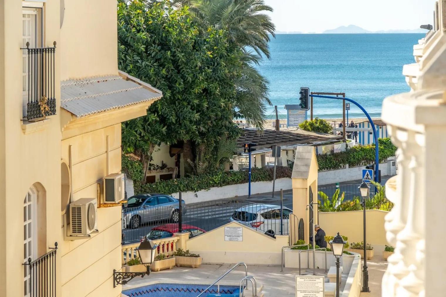 טורבייחה Amazing Penthouse On The Beach, Sea Views, Wifi, Airconditioning And Parking מראה חיצוני תמונה