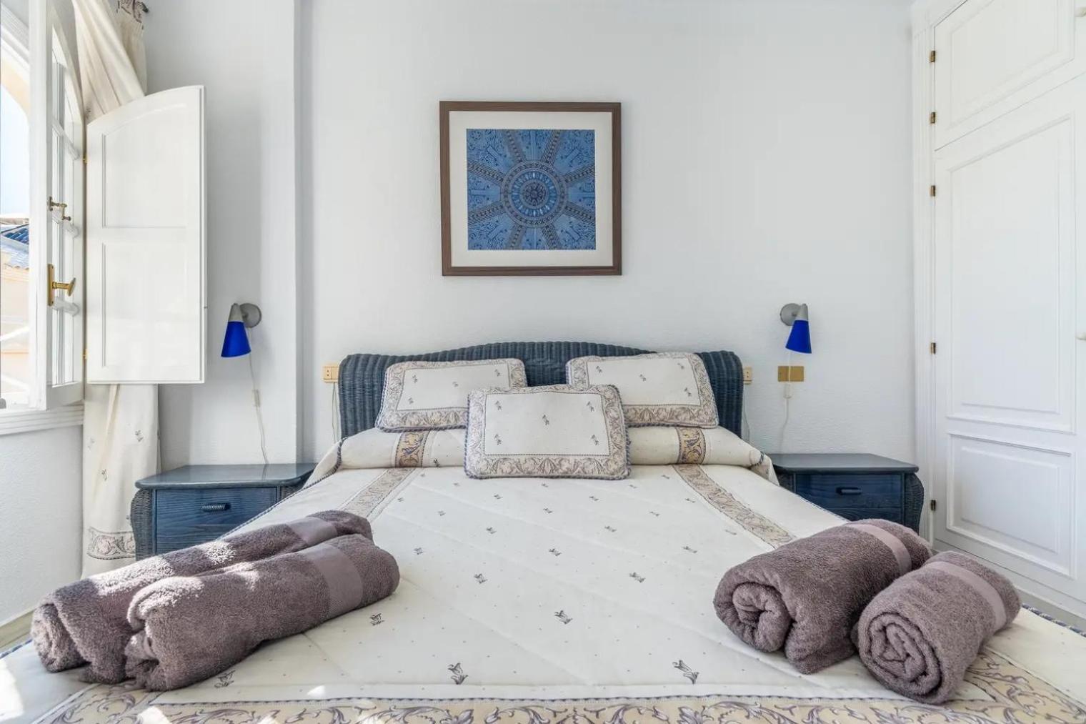 טורבייחה Amazing Penthouse On The Beach, Sea Views, Wifi, Airconditioning And Parking מראה חיצוני תמונה