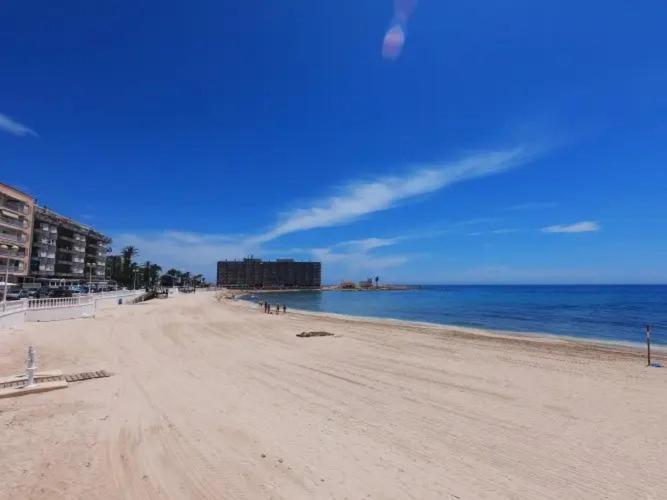 טורבייחה Amazing Penthouse On The Beach, Sea Views, Wifi, Airconditioning And Parking מראה חיצוני תמונה